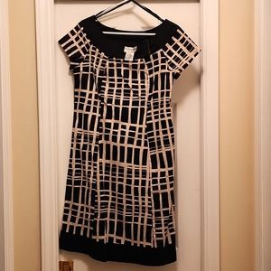 60s-style cap sleeve shift dress